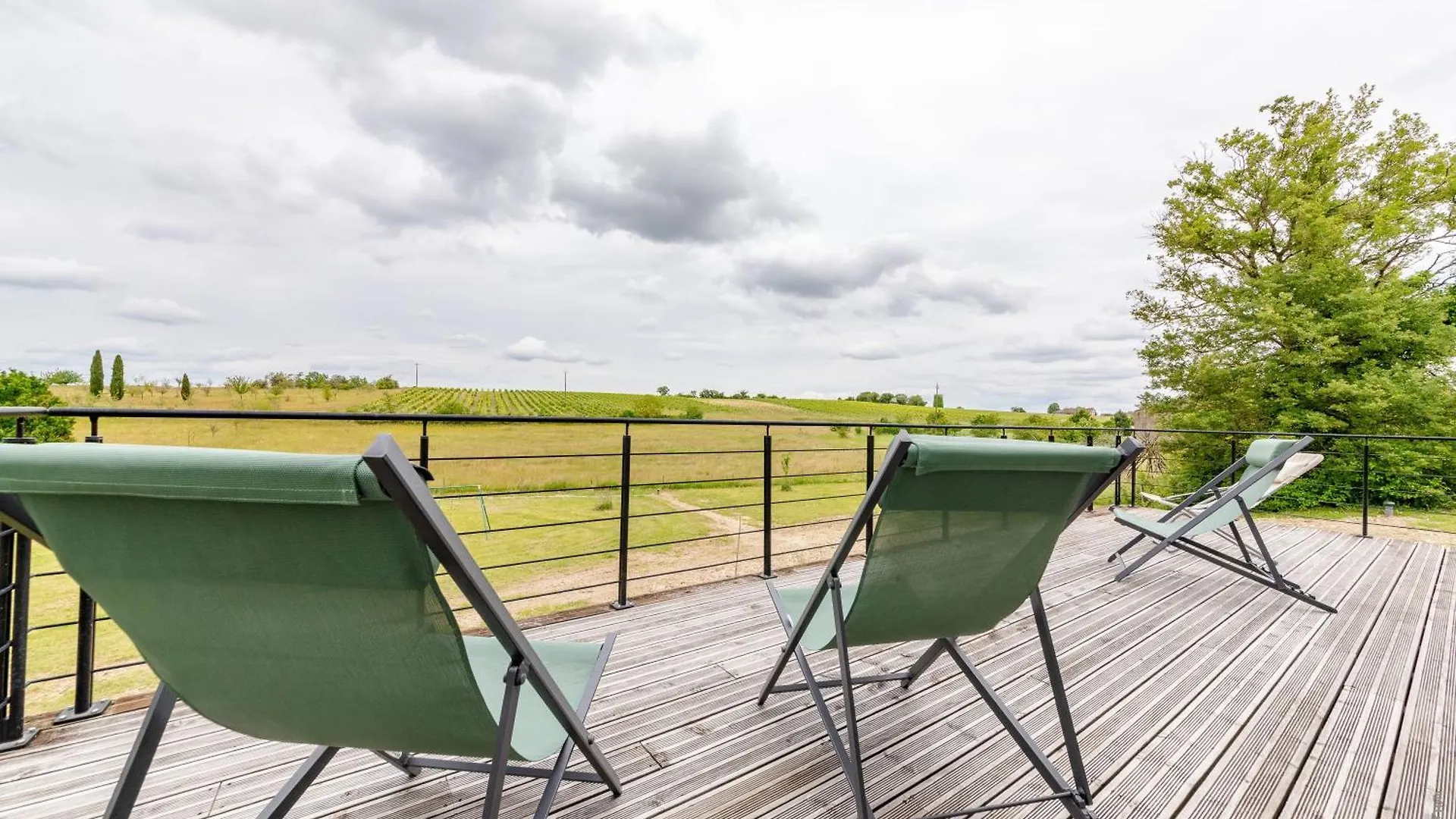 Holiday home Maison En Bois Verte Vigne - Calme - Ecologique Souel-et-Sarmases